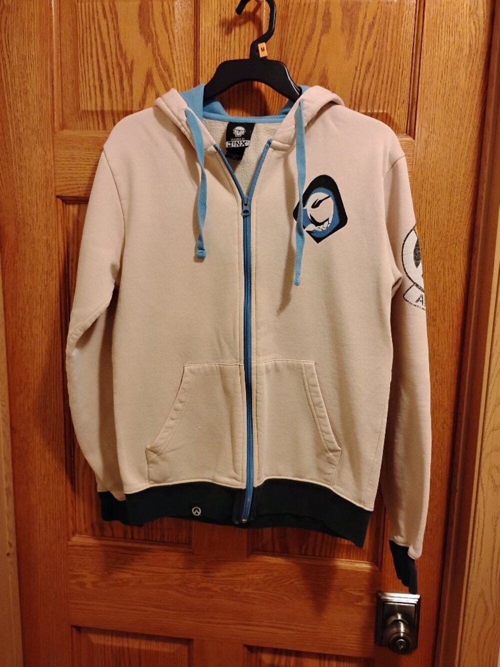 JINX Overwatch Ultimate Ana Zip-Up Graphic Hoodie Jacket/ Jacket with Hood Men S
